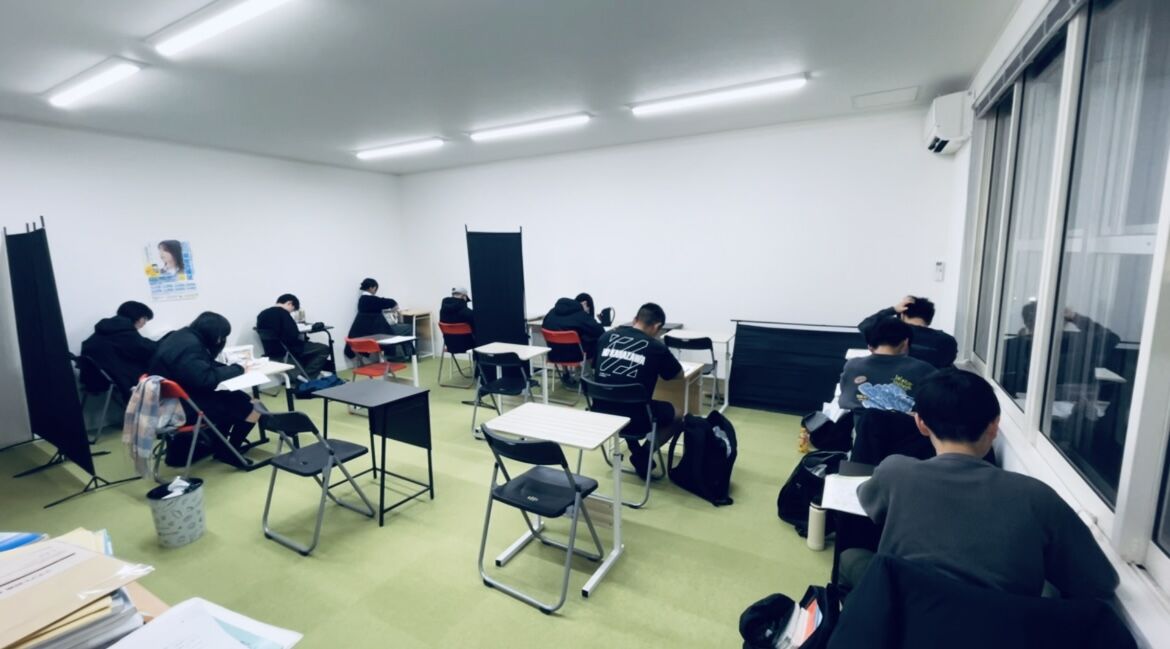 この背中を見よ