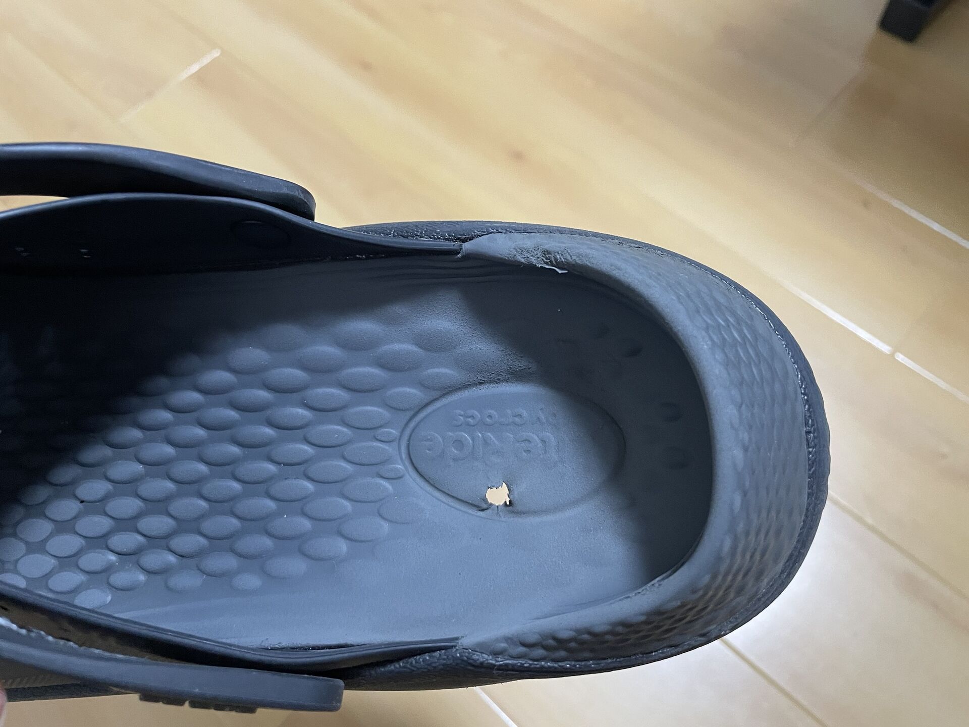 【あぁぁぁ】ついに、いつも履いている靴に、、